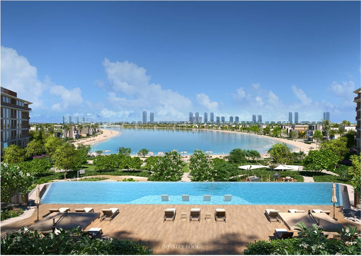 Palm Central infinity pool